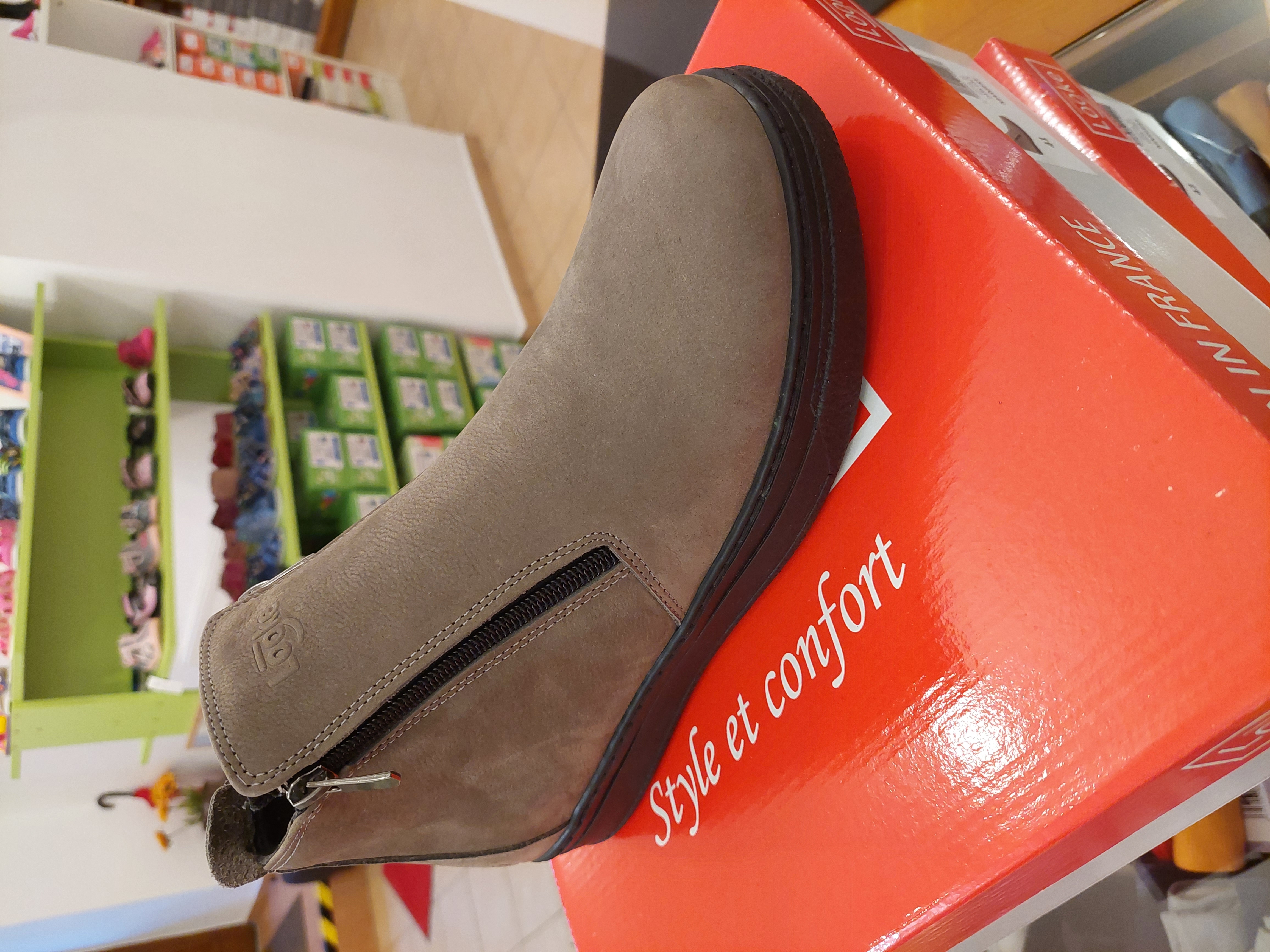 Looke Margery grey
