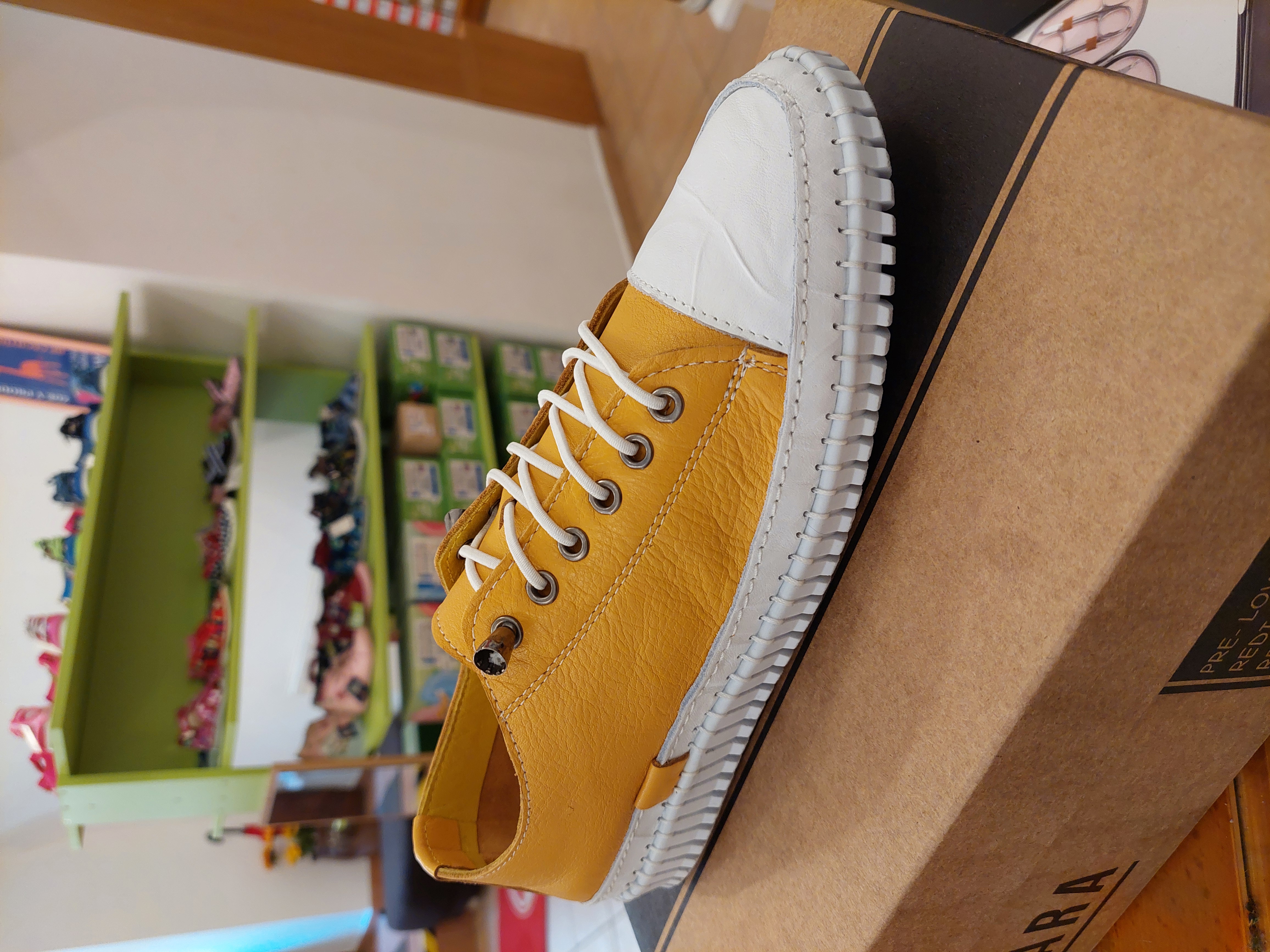 Kremara 03203511106 yellow/white