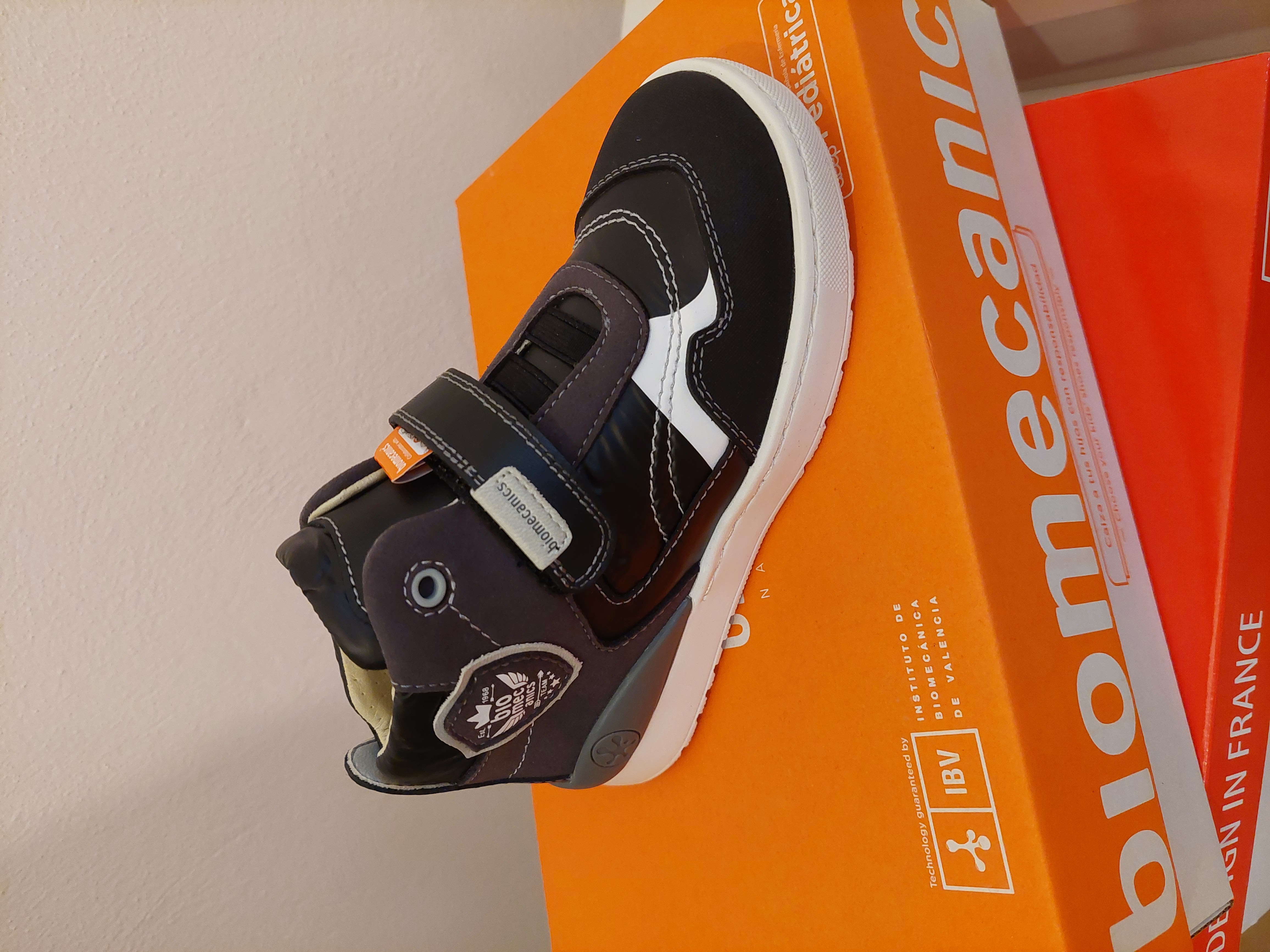 Biomecanics 231226-A black