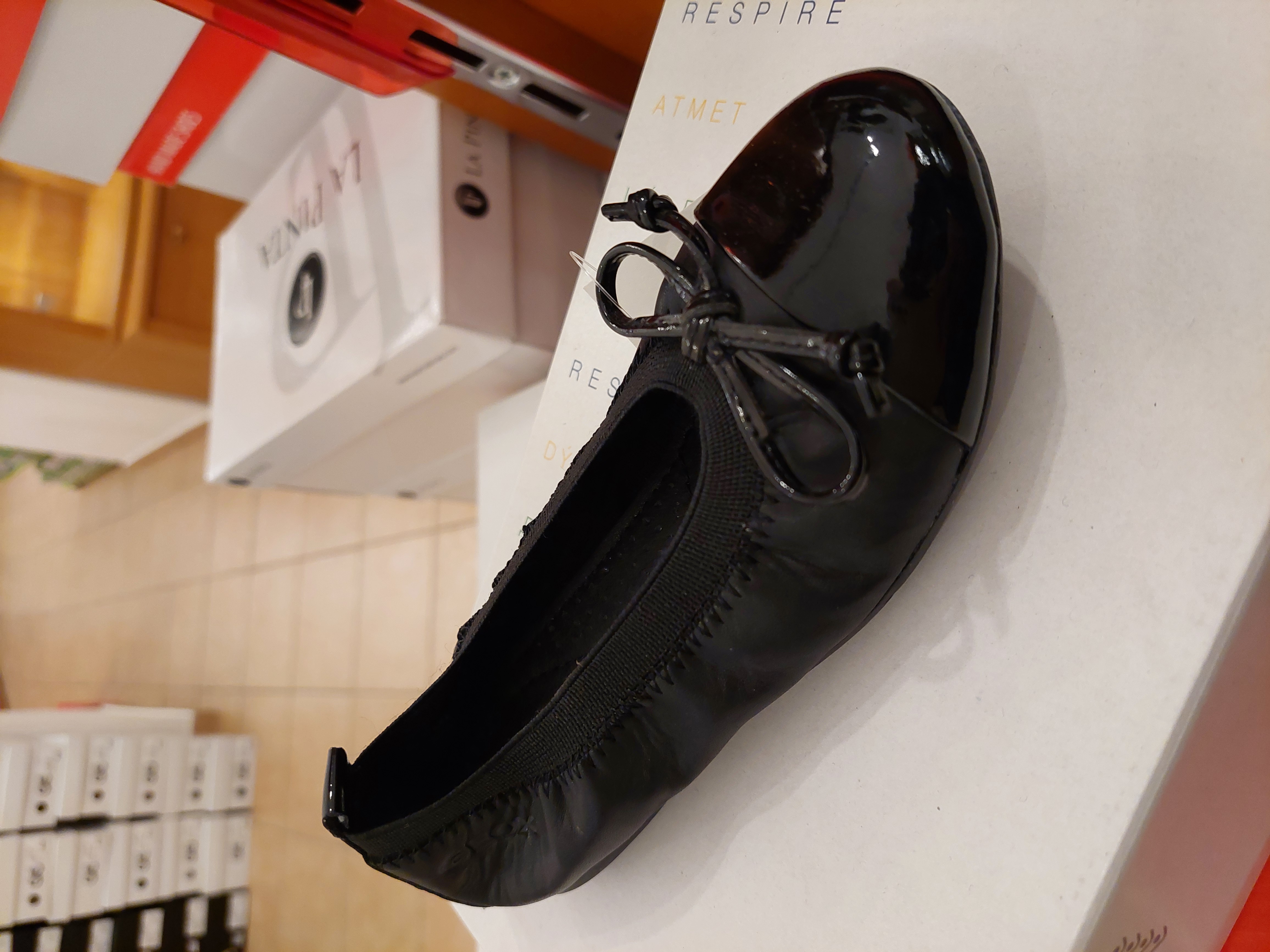 Geox J11BOF black