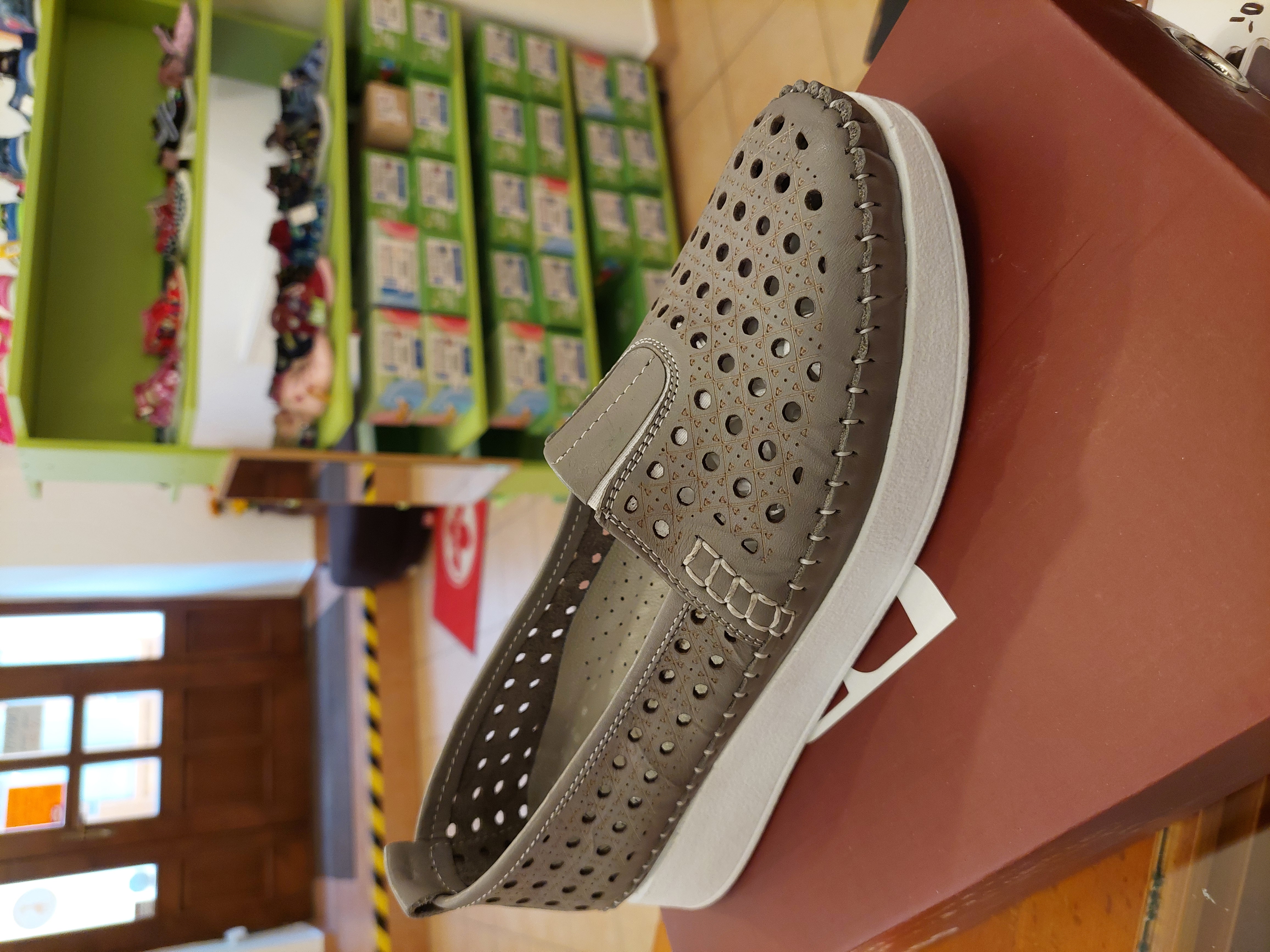 Eric Nurnberg 137100 grey