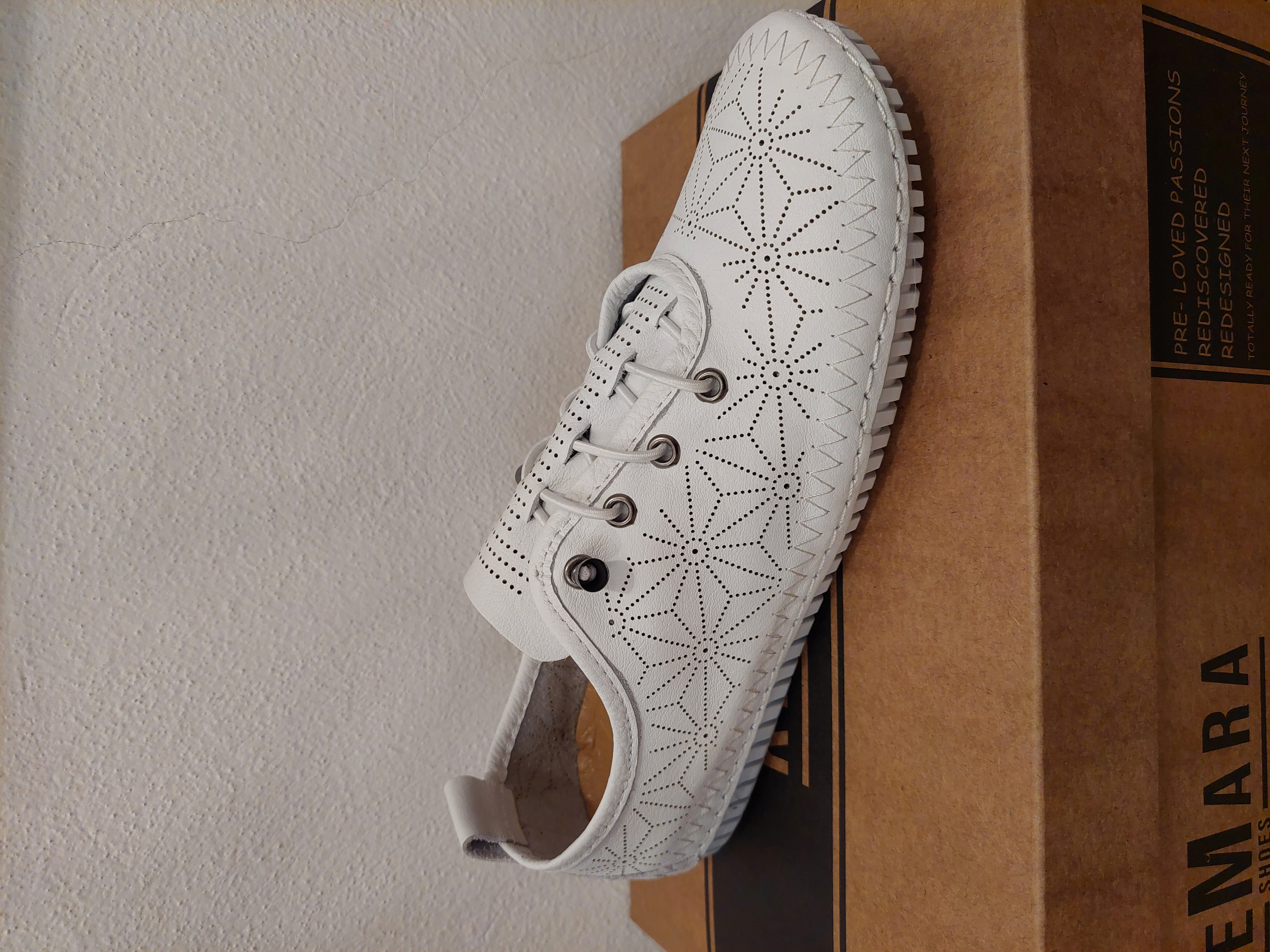 Kremara 0321654-9 white