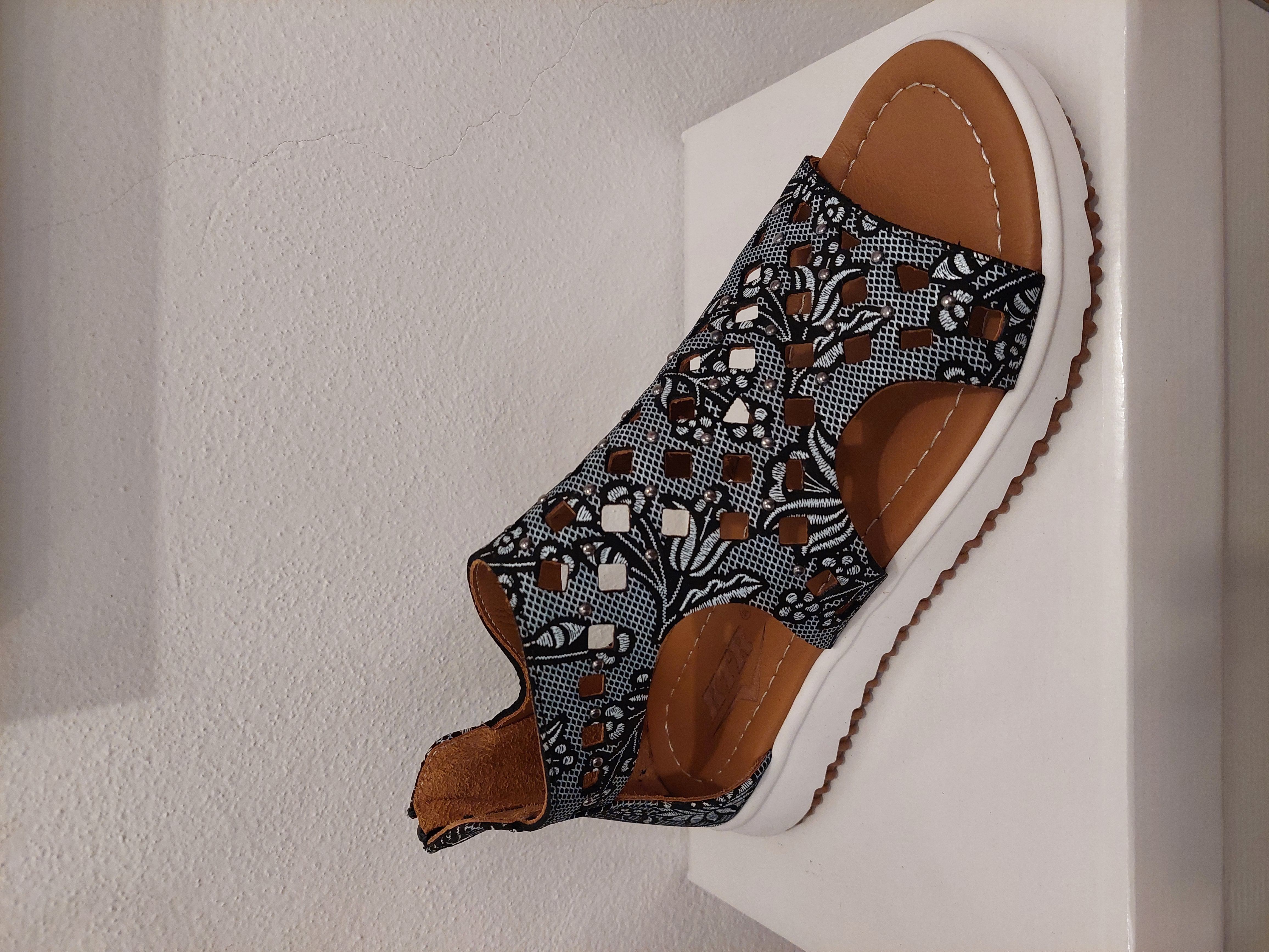 KTR 046-44/BL black/flower