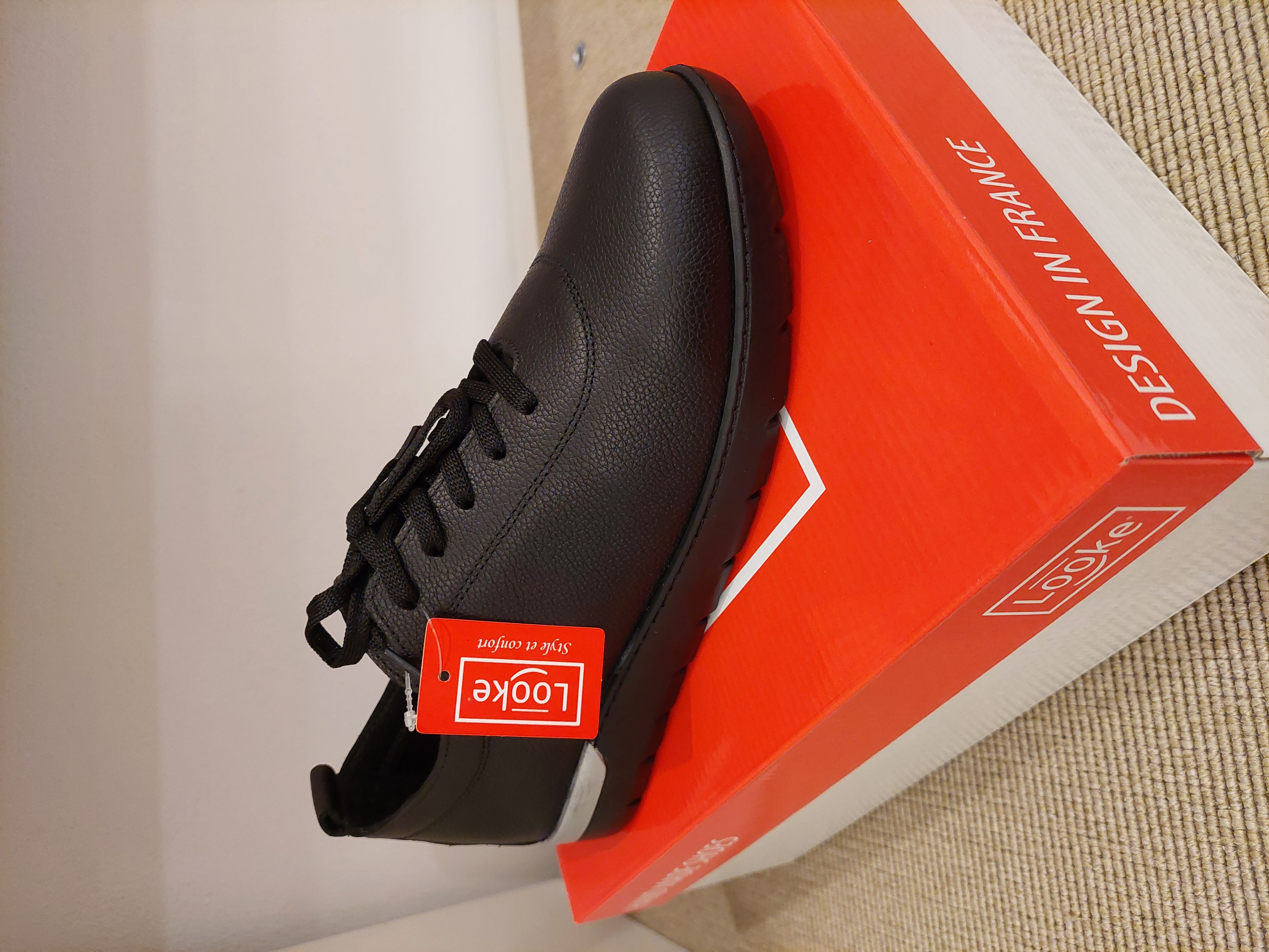 Looke Darchel dark black